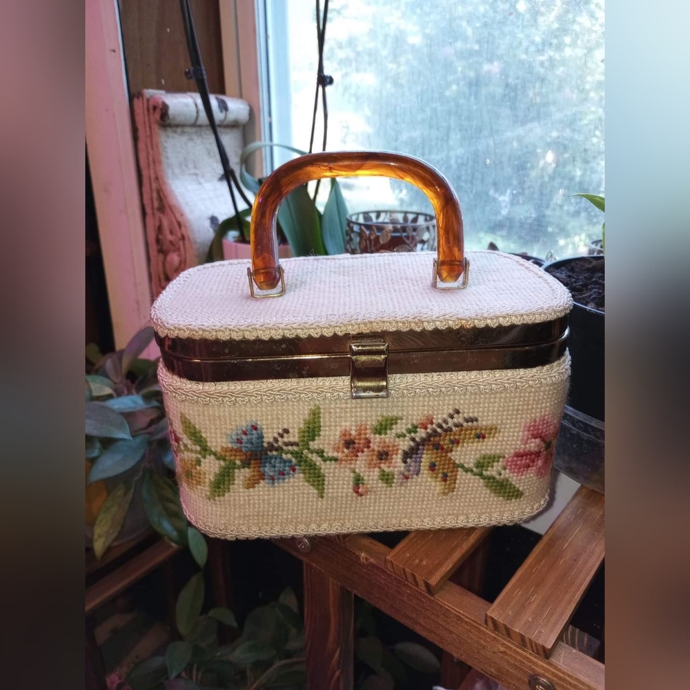 Vintage embroidery bag